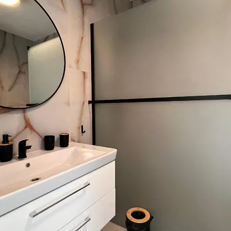 Klimatizovany Apartmanovy Dom S Virivkou, 9b Janosikova