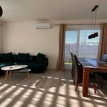 Klimatizovany Apartmanovy Dom S Virivkou, 9b Holiday home