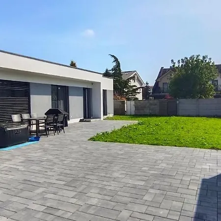 Klimatizovany Apartmanovy Dom S Virivkou, 9b *