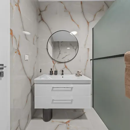 Klimatizovany Apartmanovy Dom S Virivkou, 9b Feriehus *