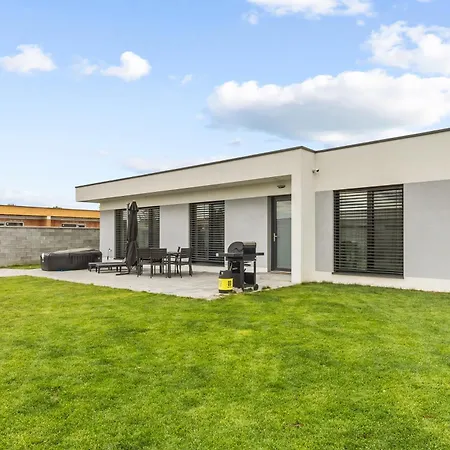 Klimatizovany Apartmanovy Dom S Virivkou, 9b